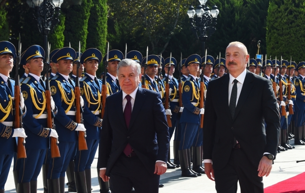 Özbəkistan Prezidenti Şavkat Mirziyoyevin rəsmi qarşılanma mərasimi olub