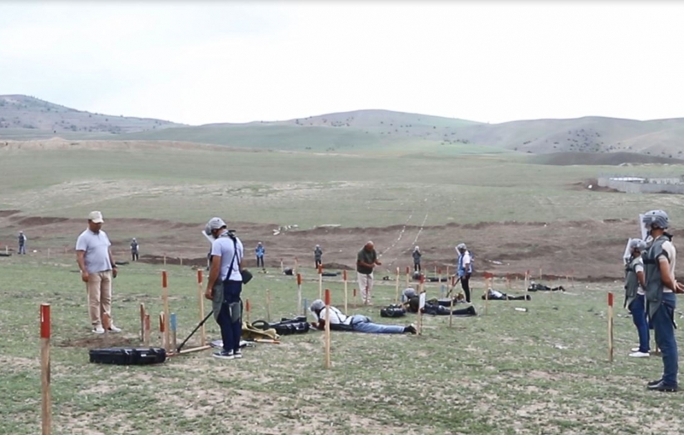 ANAMA sıralarına qoşulan yeni müdavimlər üçün təlimlər davam edir