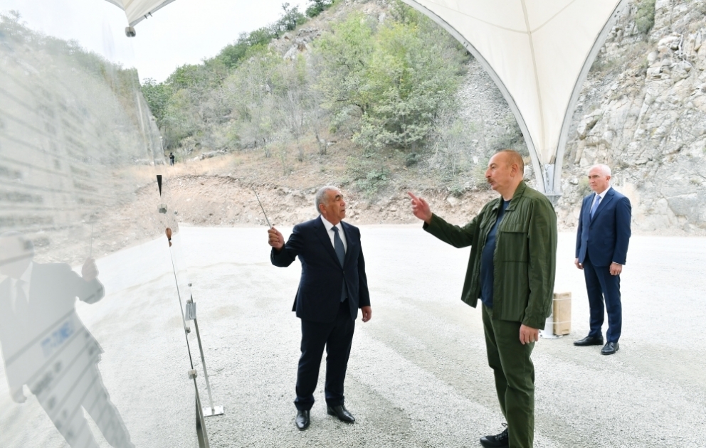President Ilham Aliyev viewed works carried out in 38-76 kilometer section of Kalbajar-Lachin highway