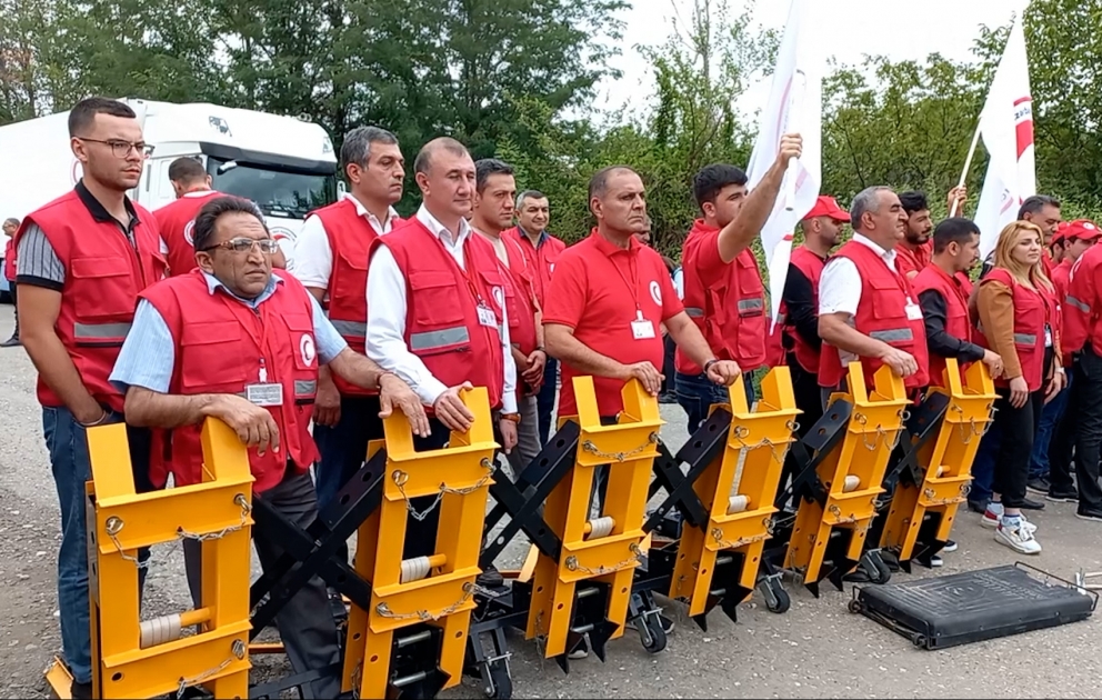 Bakıdan yola salınan TIR-lar Ağdam-Xankəndi yolunda gözləyir