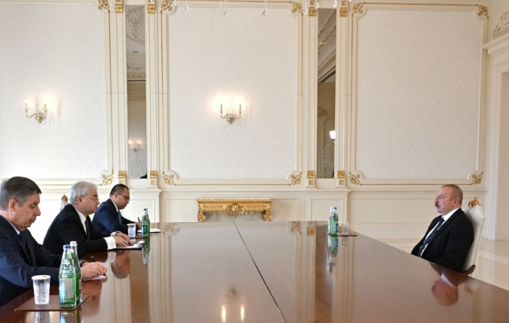 Präsident Ilham Aliyev empfängt russischen Sonderbeauftragten für Normalisierung der Beziehungen zwischen Aserbaidschan und Armenien