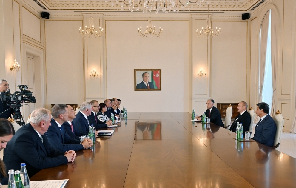 Президент Ильхам Алиев принял делегацию во главе с председателем парламента Словакии
