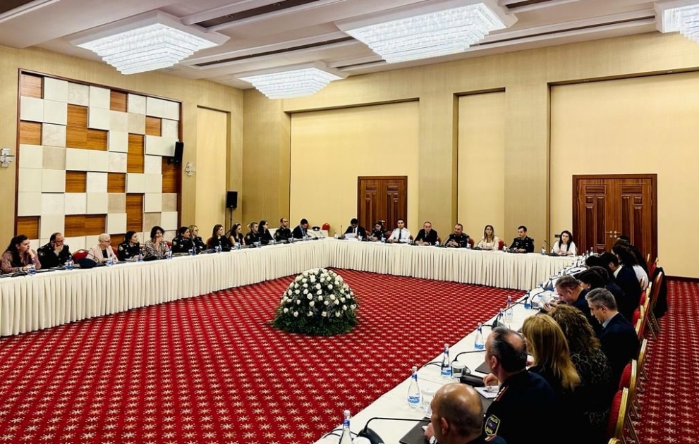 “Uşaqlar bizim gələcəyimizdir” mövzusunda konfrans keçirilib