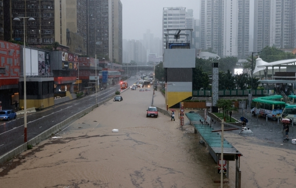 Rekordniederschläge in Hongkong: “Schwarze Warnung“ für weitere starke Regenfälle