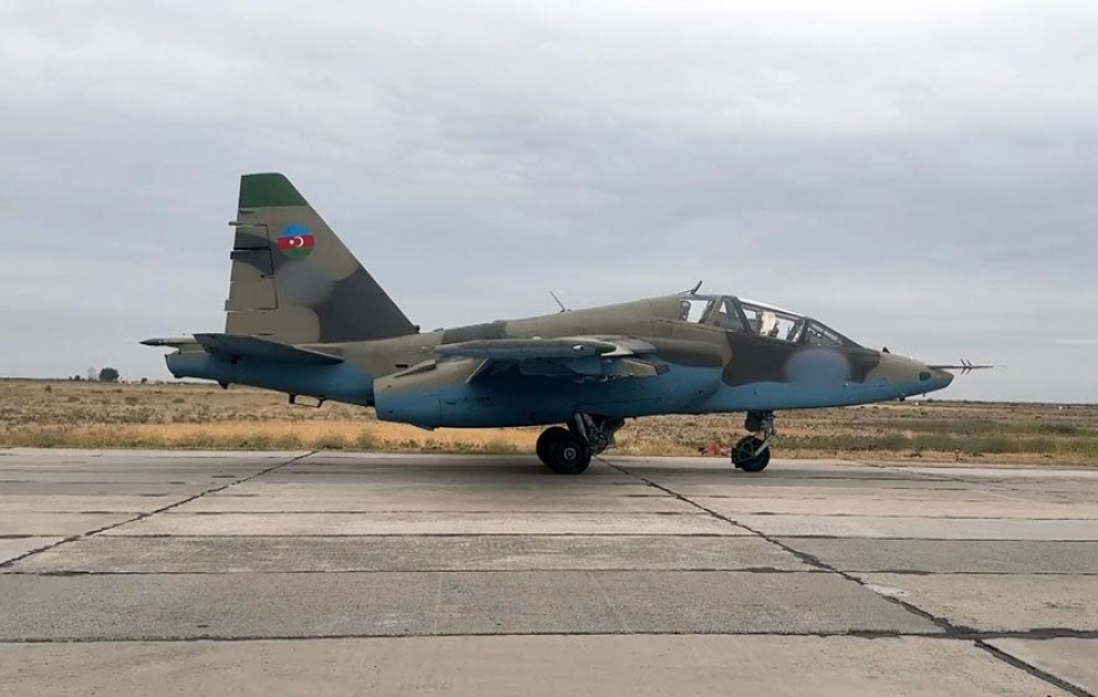 Пилоты ВВС Азербайджана провели учебно-тренировочные полеты