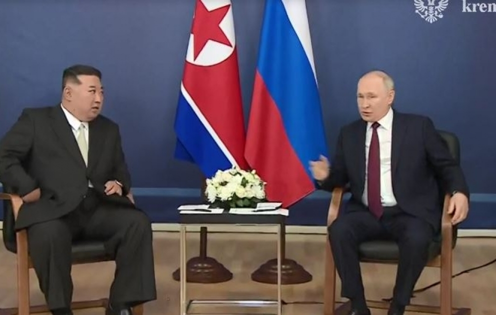 Putin və Kim Çen In danışıqlara başlayıb