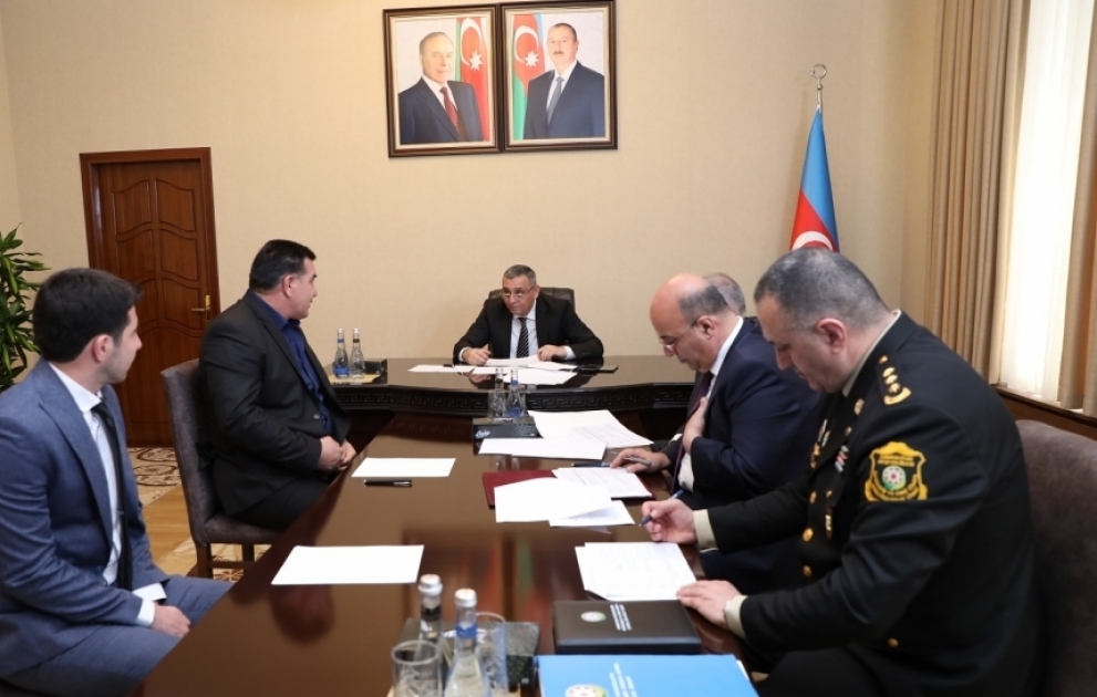 Səfərbərlik və Hərbi Xidmətə Çağırış üzrə Dövlət Xidmətinin rəisi Naxçıvanda vətəndaşlarla görüşüb