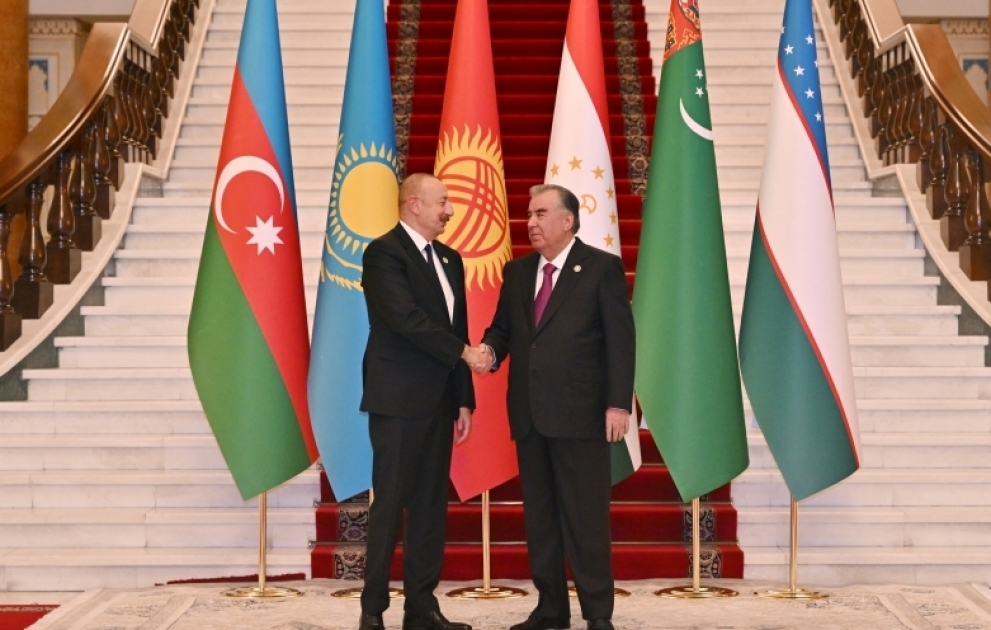 Düşənbədə Mərkəzi Asiya Dövlət Başçılarının 5-ci Məşvərət görüşü keçirilir 
Azərbaycan Prezidenti İlham Əliyev görüşdə iştirak edir