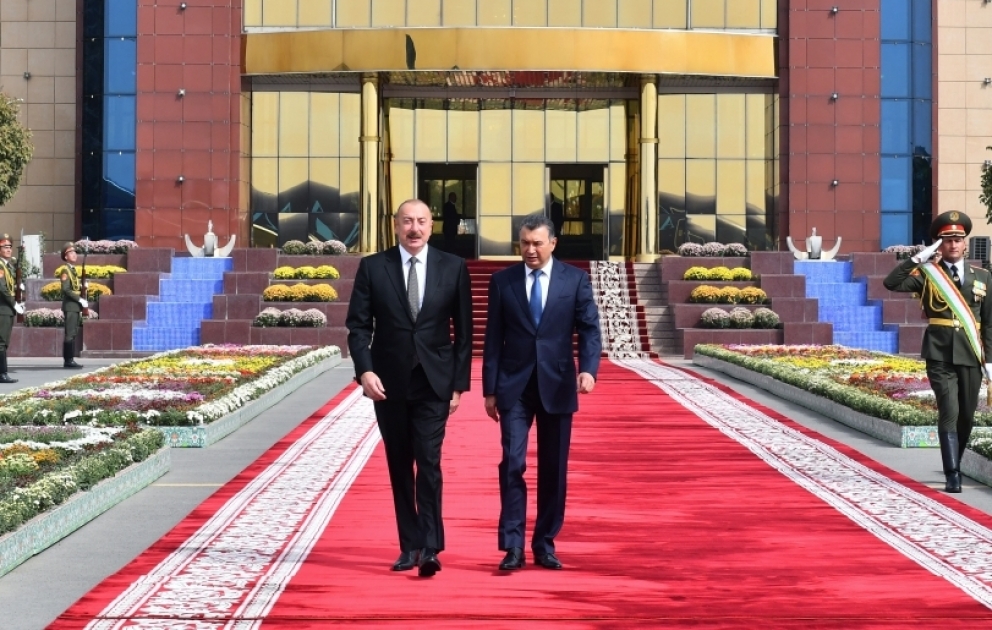 Präsident Ilham Aliyev beendet seinen Besuch in Tadschikistan