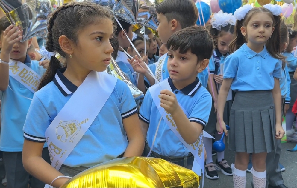 247 nömrəli məktəbdə ilk dərs günü