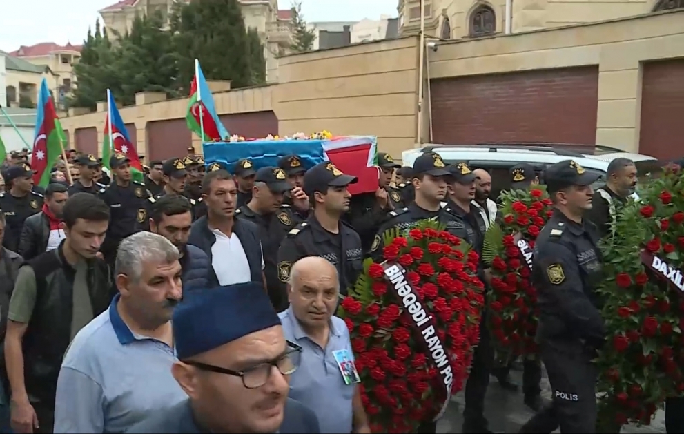 Mina terroru nəticəsində həlak olan Seymur Mahmudovun dəfni