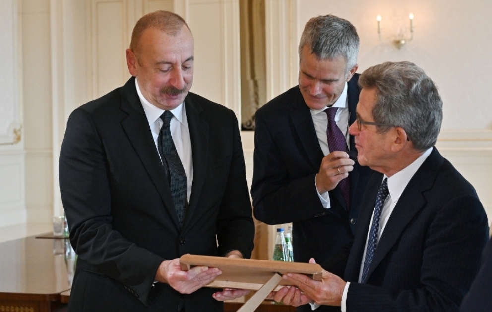 Präsident Ilham Aliyev empfängt Vorstandsvorsitzenden von BP