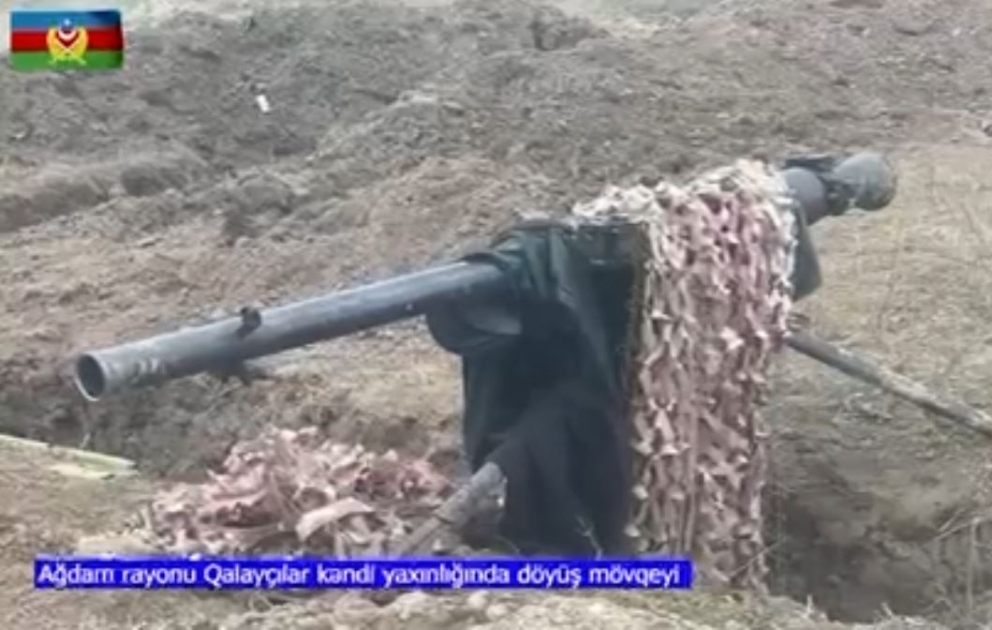 Ermənilərin Ağdamın Qalayçılar kəndi yaxınlığındakı döyüş mövqeyindən xeyli sayda silah-sursat aşkarlanıb