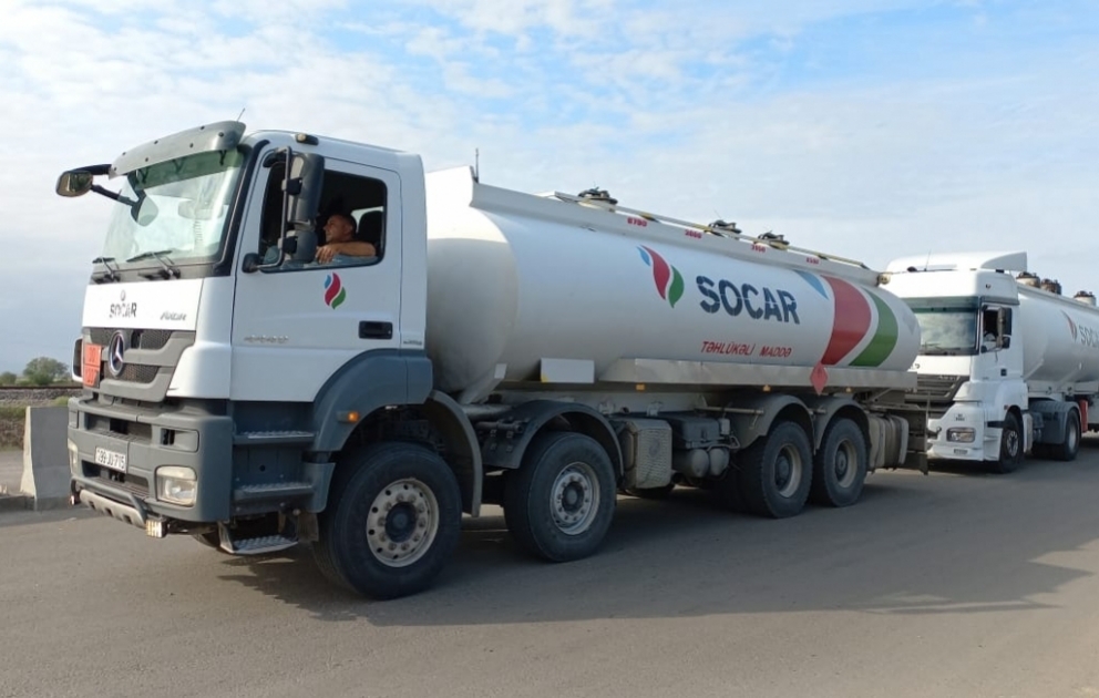 L’Azerbaïdjan envoie du carburant depuis Aghdam vers Khankendi