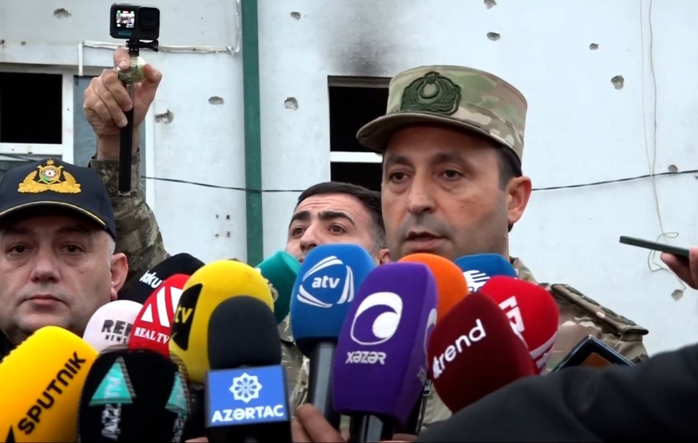 Azərbaycan Ordusu ərazini minalardan təmizləyir