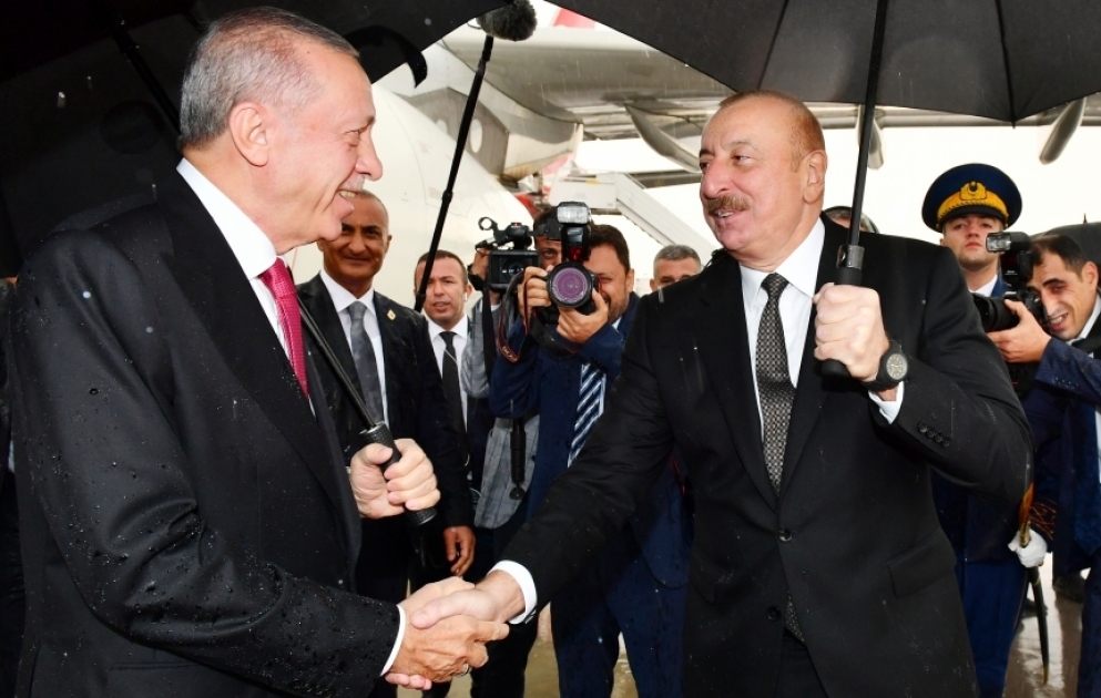 Visite officielle du président turc au Nakhtchivan 
Cérémonie d’accueil à l’Aéroport international de Nakhtchivan