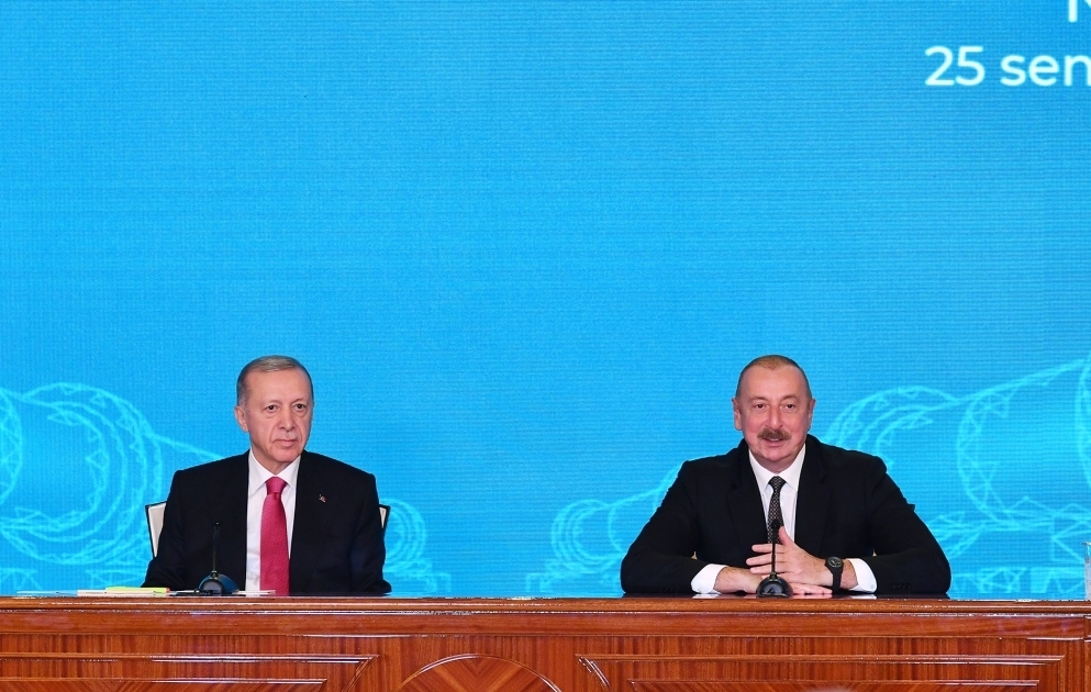 Les présidents azerbaïdjanais et turc font des déclarations à la presse