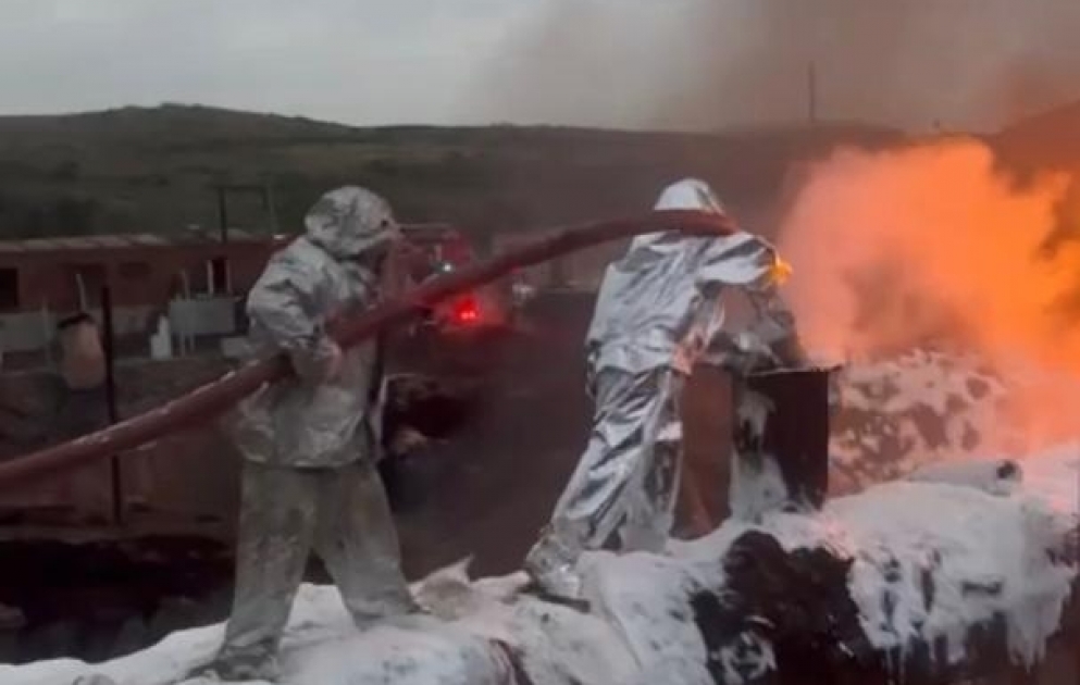 МЧС: Пожар, произошедший на заправочной станции вблизи Ханкенди, потушен
