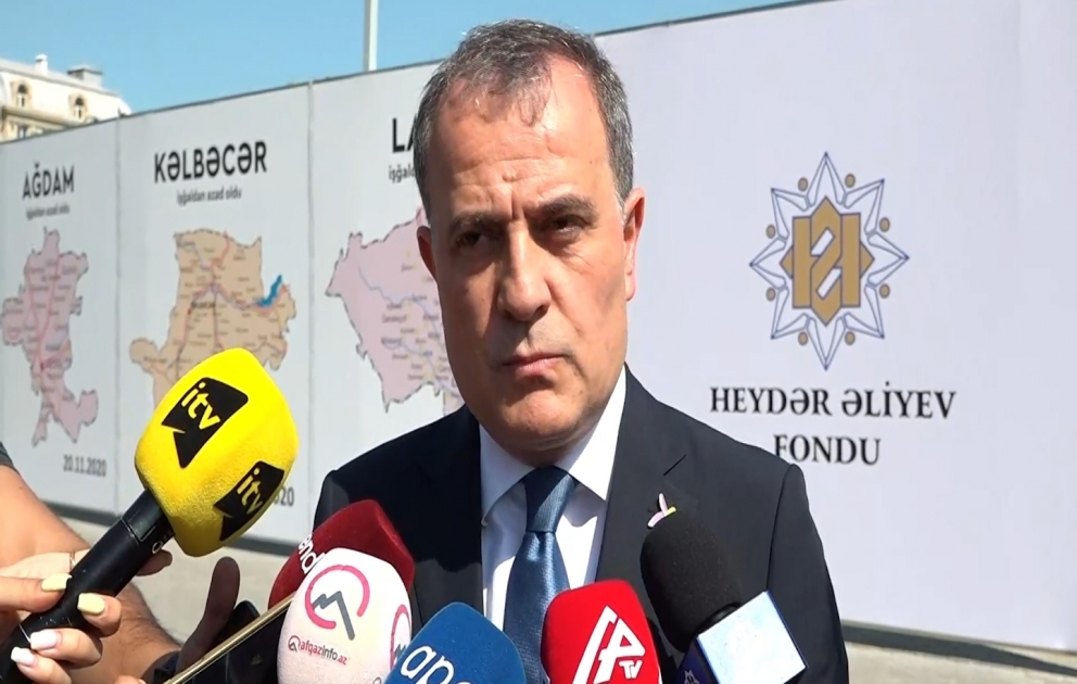Ceyhun Bayramov: Ermənistan üç il ərzində Azərbaycan tərəfindən uzadılan sülh əlini geri itələdi