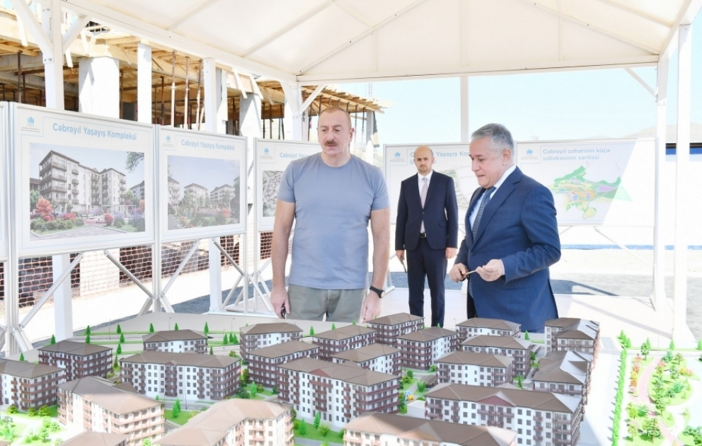 Le président azerbaïdjanais visite le chantier du Complexe résidentiel Djabraïl
