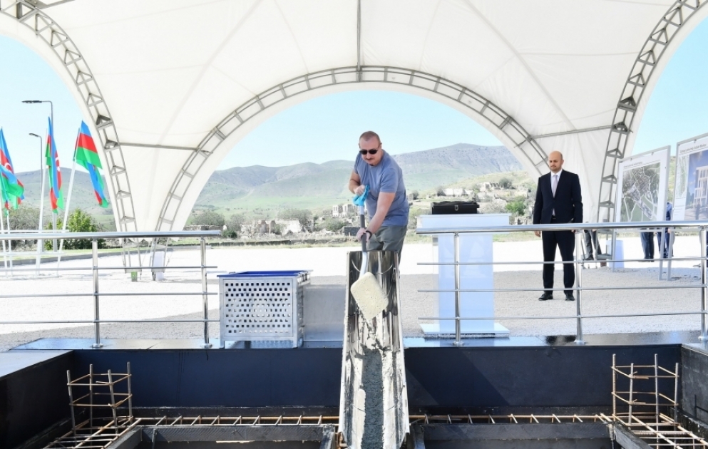 Präsident Ilham Aliyev zu Besuch im Bezirk Jabrayl