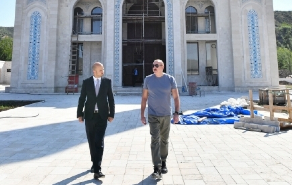 Zenguilan : visite de la mosquée urbaine en cours de construction