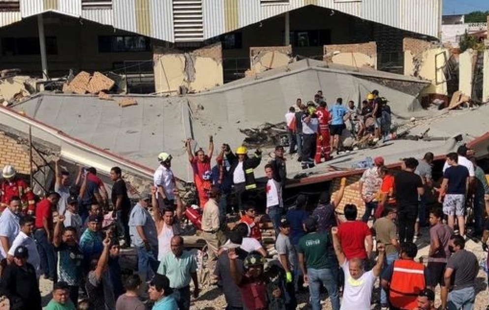 Meksikada mərasim zamanı kilsənin damı uçdu: Ölən və yaralananlar var