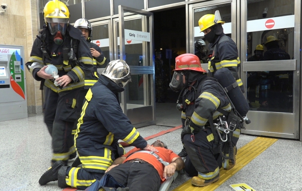 FHN: Metrodakı təlimə 5 ədəd texnika və 41 nəfərdən ibarət şəxsi heyəti cəlb olunub