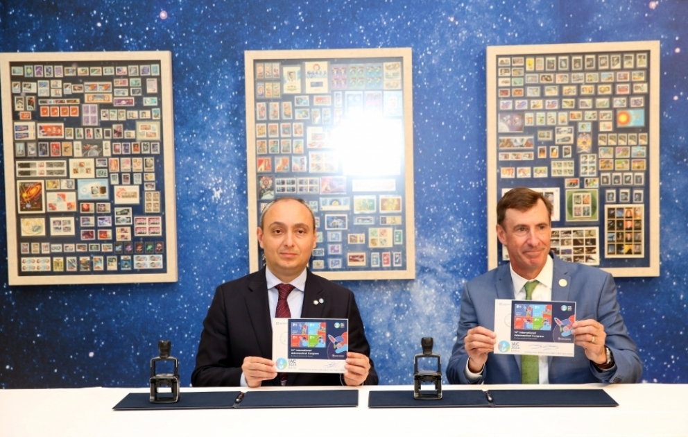 74-cü Beynəlxalq Astronavtika Konqresinə həsr olunmuş poçt markalarının möhürlənmə mərasimi keçirilib