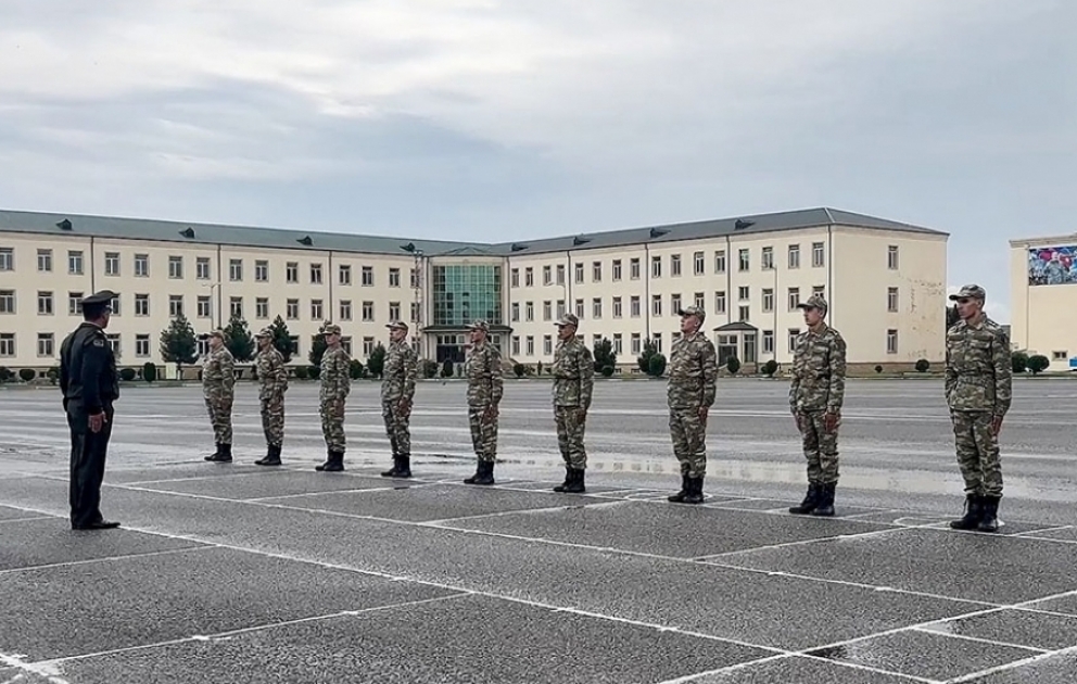 В Азербайджанской Армии продолжается процесс приема призывников