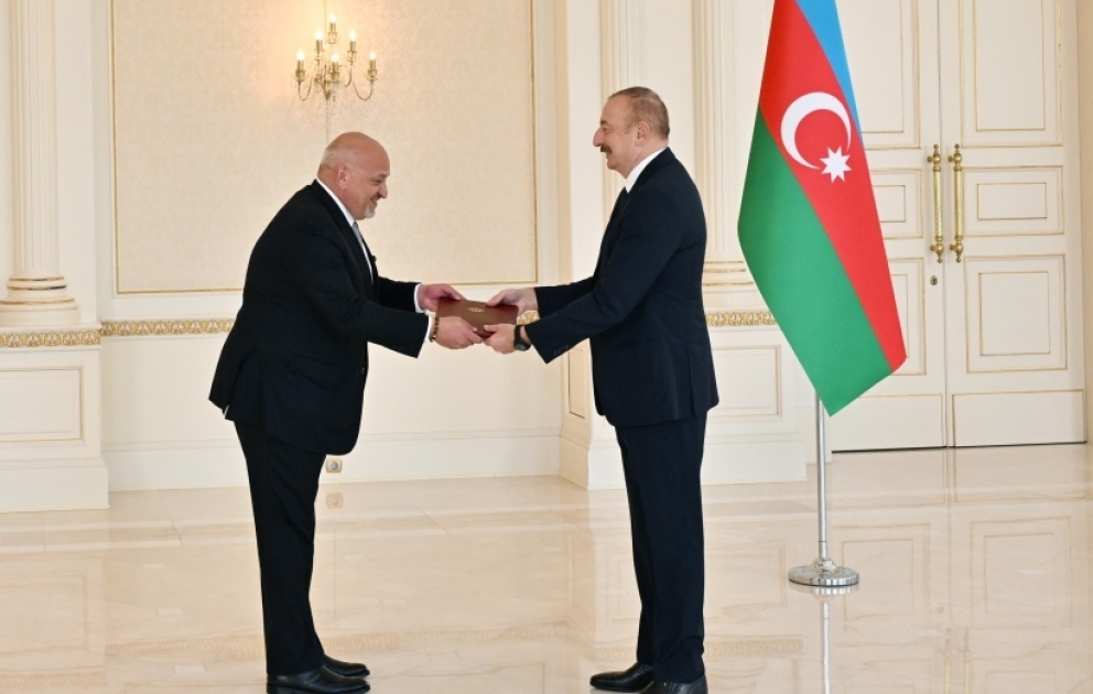 Prezident İlham Əliyev İordaniyanın ölkəmizdə yeni təyin olunmuş səfirinin etimadnaməsini qəbul edib