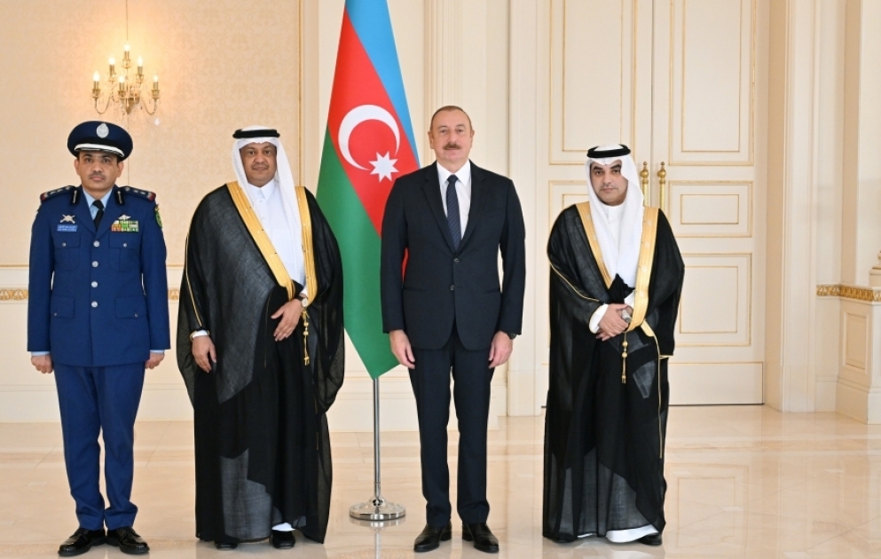 Le président Ilham Aliyev reçoit les lettres de créance du nouvel ambassadeur d’Arabie saoudite en Azerbaïdjan