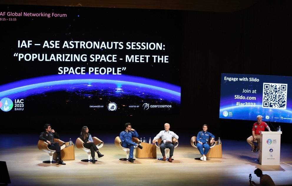 Bakıda astronavtlar sessiyası: Kosmik turizm 60 milyon dollara başa gəlir
