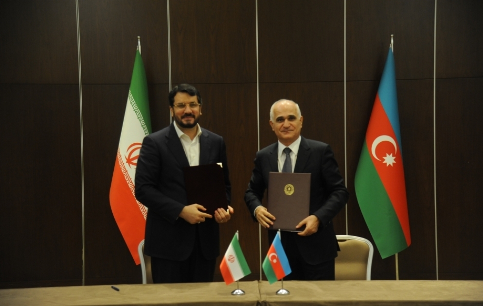 Baş nazirin müavini Şahin Mustafayev İranın yol və şəhərsalma naziri ilə görüşüb