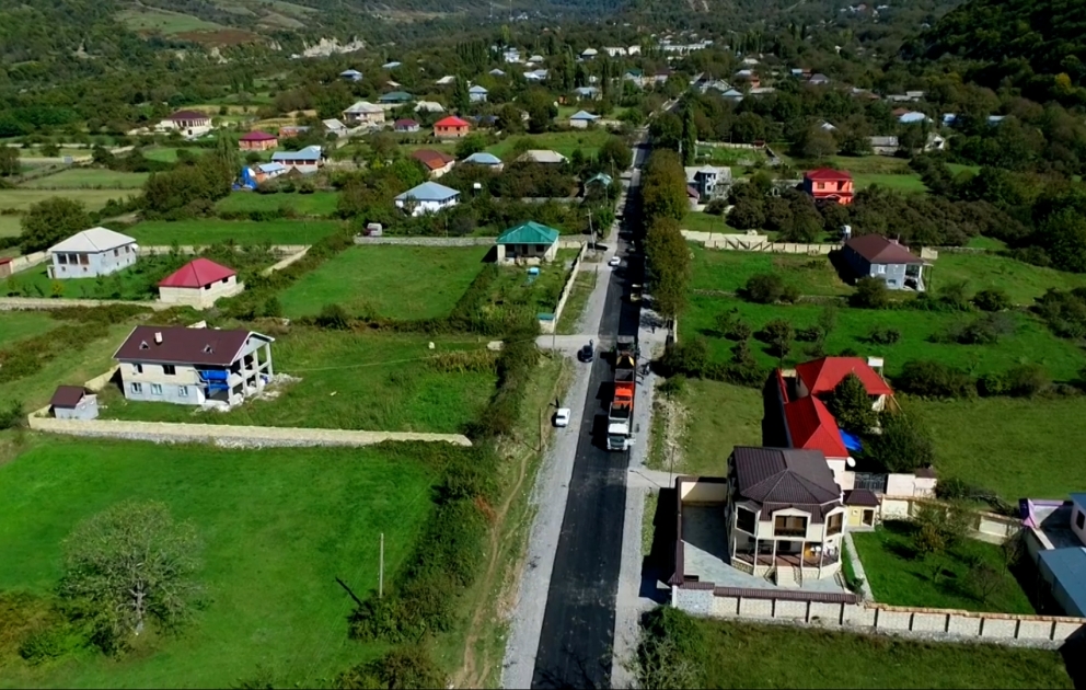 Qax rayonunda Aşağı Malax-Qaşqaçay-Armudlu yolu yenidən qurulur