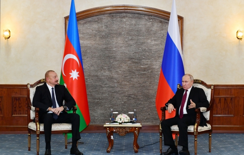 Les présidents Aliyev et Poutine s’entretiennent à Bichkek