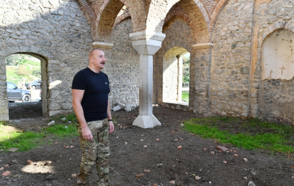 Le président de la République se rend au village de Malybeyli de la région de Choucha