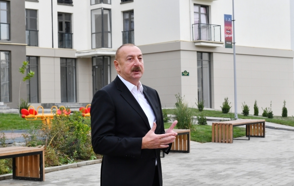 Prezident: Arzu edirəm ki, Füzulidə - doğma Vətəndə rahat yaşayasınız