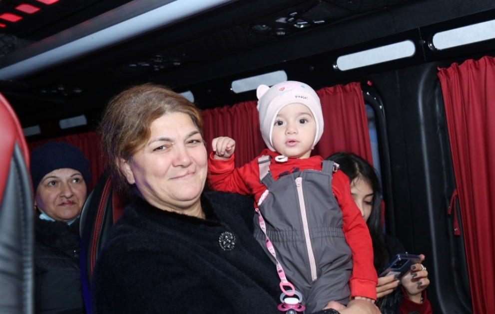 Daha 83 sakin Laçına qayıdır