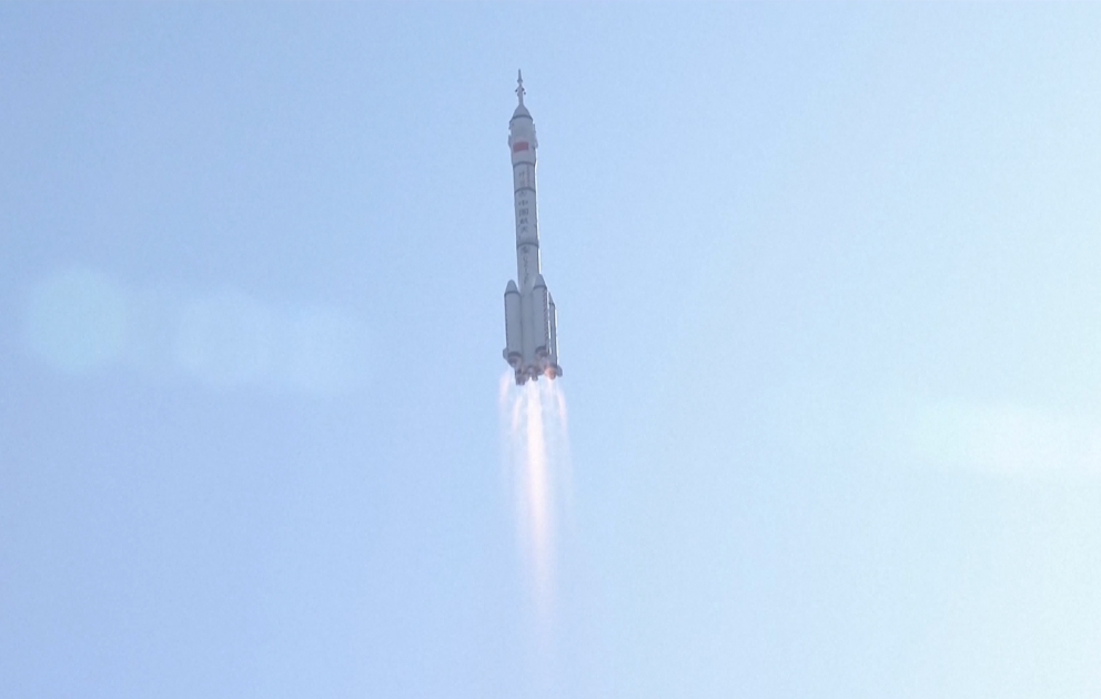 China schickt drei Astronauten ins Weltall
