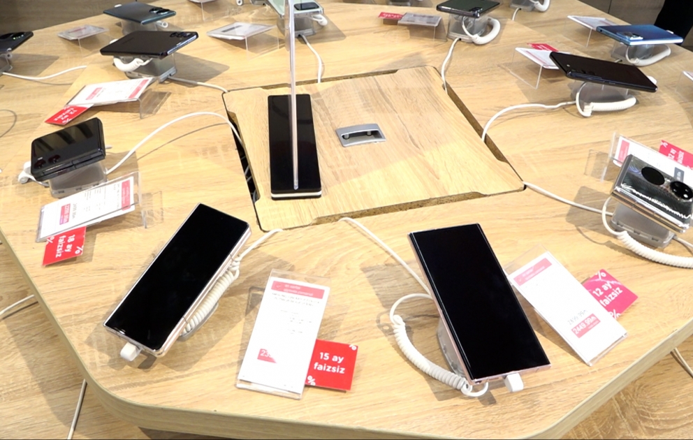 Qeydiyyat rüsumları azaldı, mobil telefonların qiyməti ucuzlaşacaq?