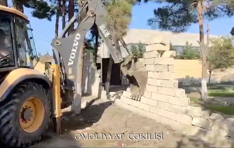 FHN tərəfindən qanunsuz tikililər sökülüb