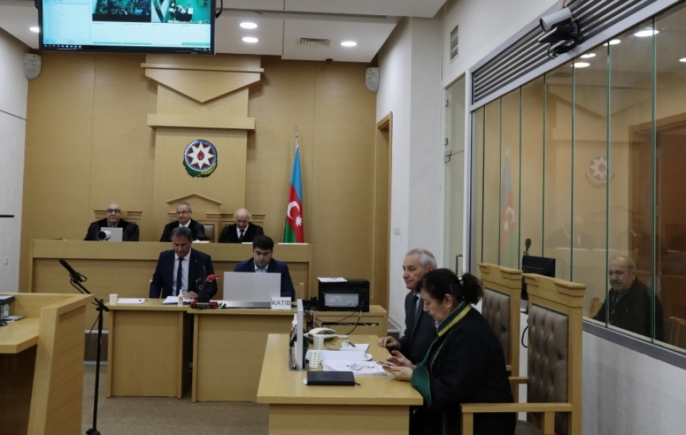 Vaqif Xaçaturyanın məhkəmə prosesində zərərçəkmiş şəxslər və onların hüquqi varisləri ifadə verirlər