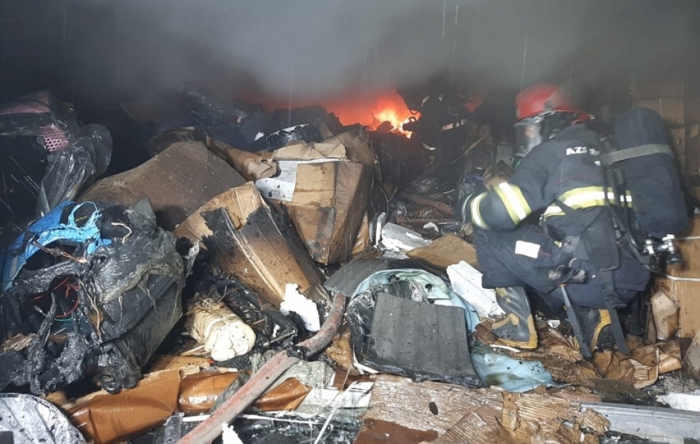 FHN: Yaşayış binasında baş vermiş yanğın söndürülüb