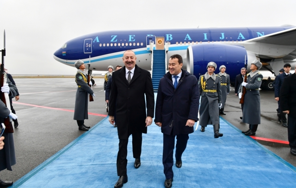 Le président Ilham Aliyev entame une visite au Kazakhstan