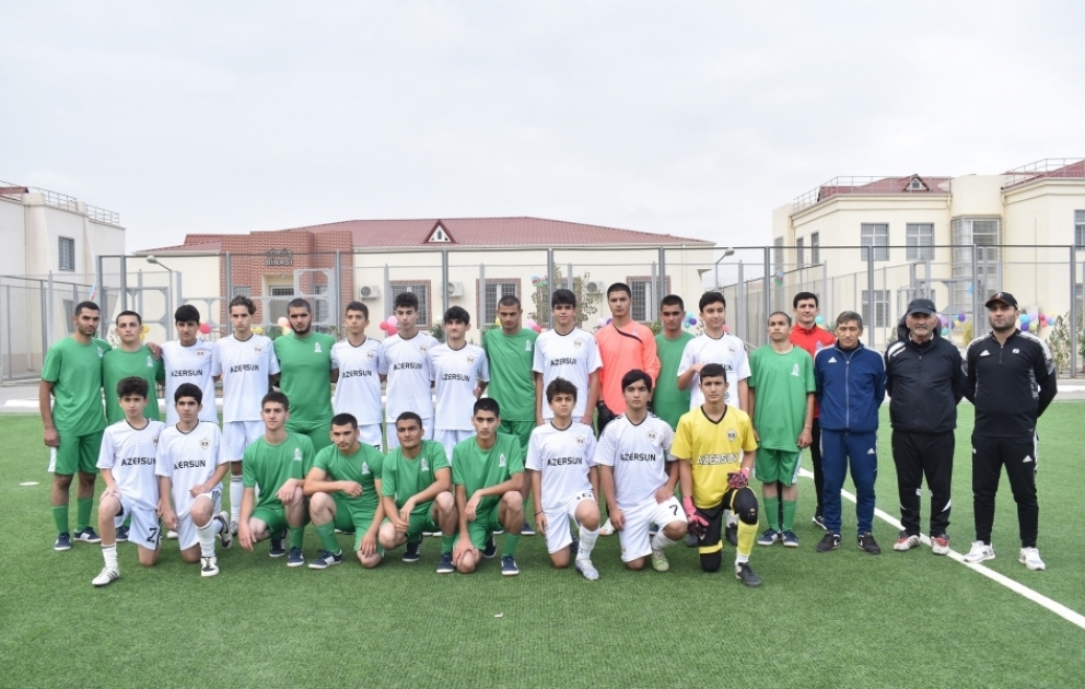 Məhkumlar “Qarabağ” komandası ilə futbol oynadı