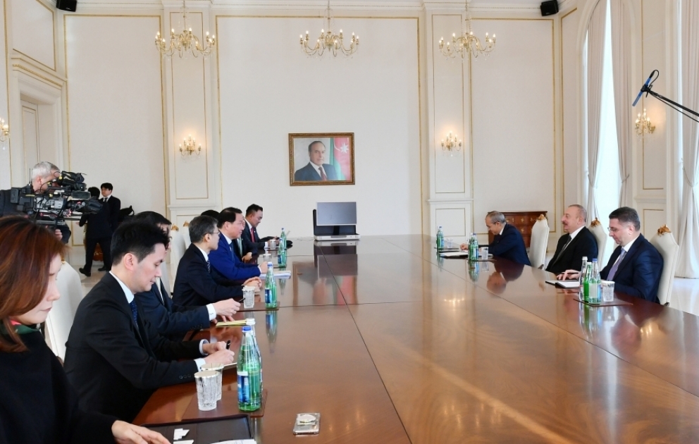 Präsident Ilham Aliyev empfängt südkoreanische Delegation