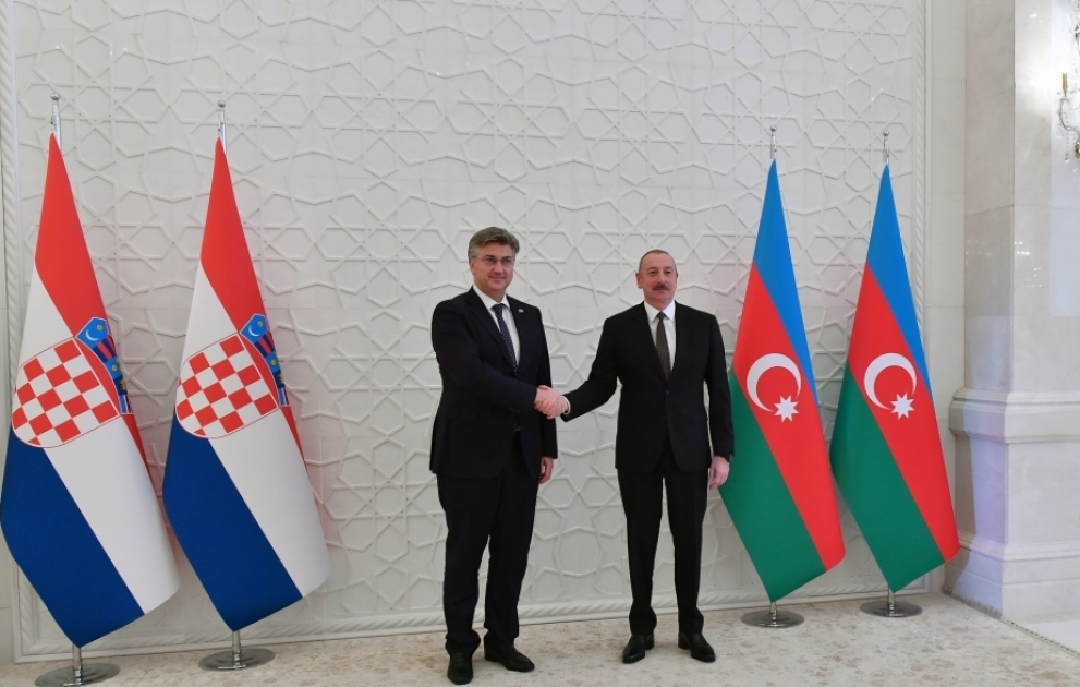 Präsident Ilham Aliyev und kroatischer Premierminister Andrej Plenković treffen sich zu Vier-Augen-Gespräch in Baku