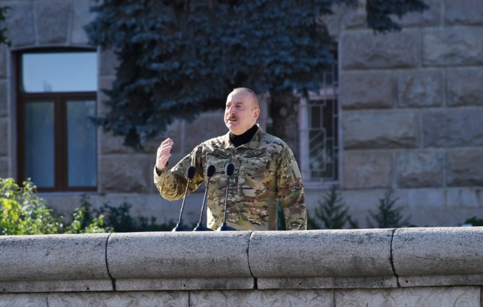 Prezident: Xalqıma söz vermişdim ki, gün gələcək Azərbaycan Bayrağı işğal altında olan bütün torpaqlarda qaldırılacaq və bu gün gəldi