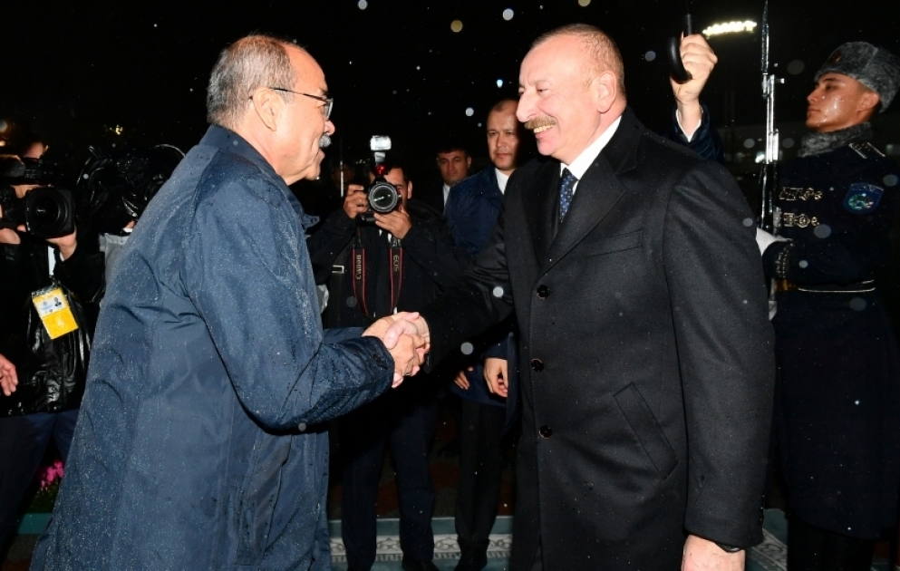 Le président azerbaïdjanais s’est rendu en visite en Ouzbékistan